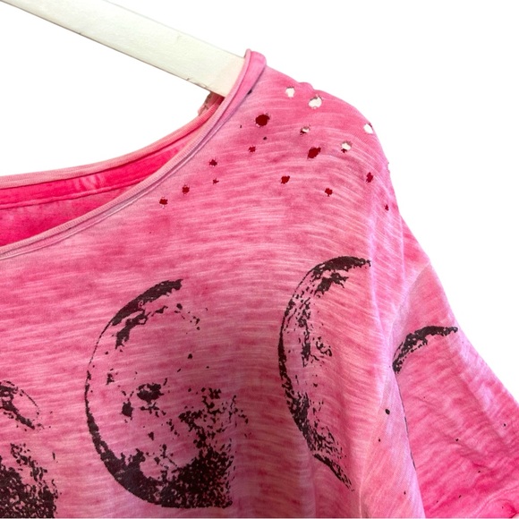 Magnolia pearl moon phase T-shirt orbital velocity graphic boyfriend distressed - Picture 10 of 16